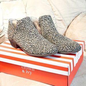 Crown & Ivy Booties Boots Shoes - Leopard -animal print - Size 7.5 - New in box
